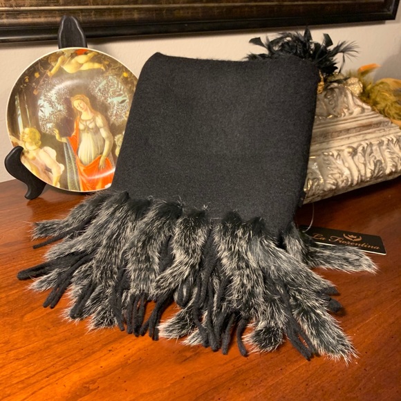 Rabbit Fur Fringe Wool Wrap - La Fiorentin… - Picture 1 of 7